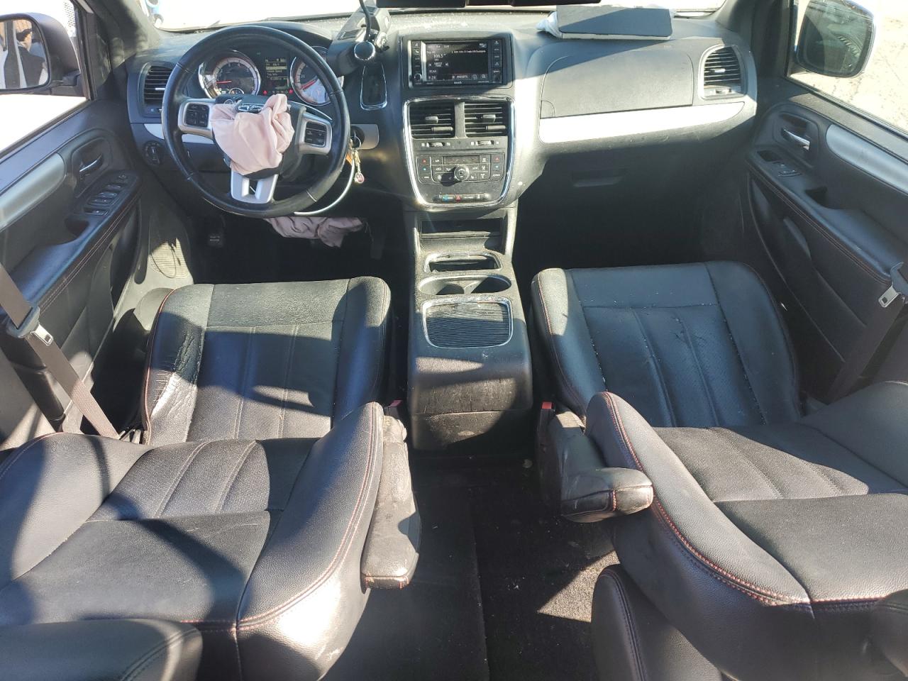 2017 Dodge Caravan - Image 8