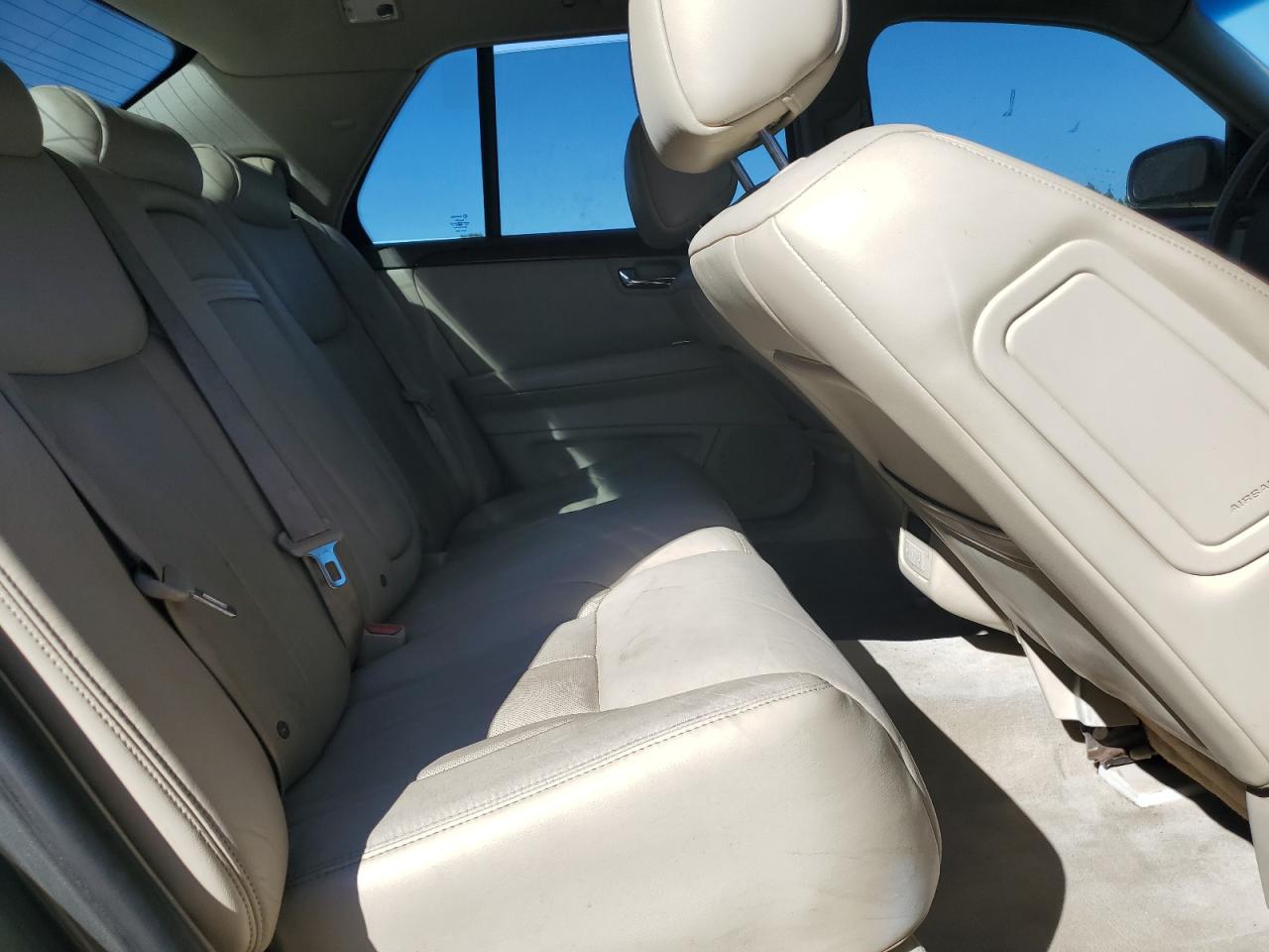 2006 Cadillac DTS - Image 10