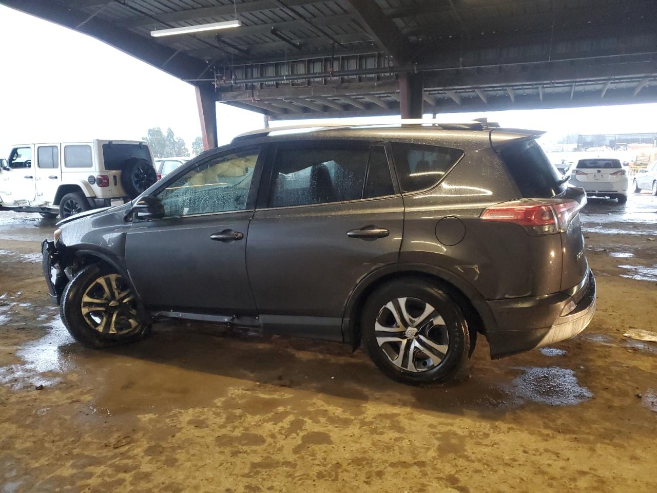 2016 Toyota RAV 4 - Image 2