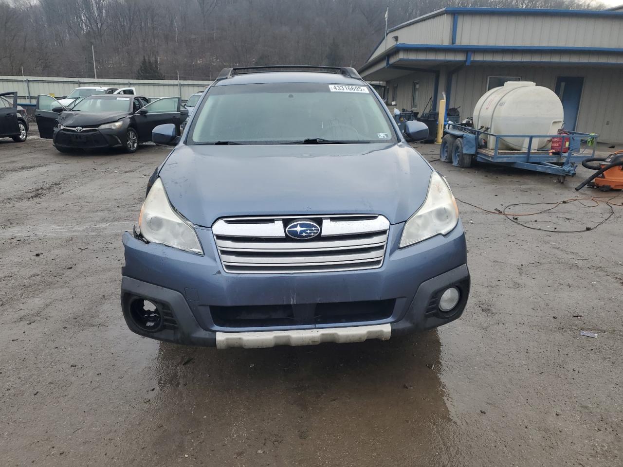 2014 Subaru Outback - Image 5