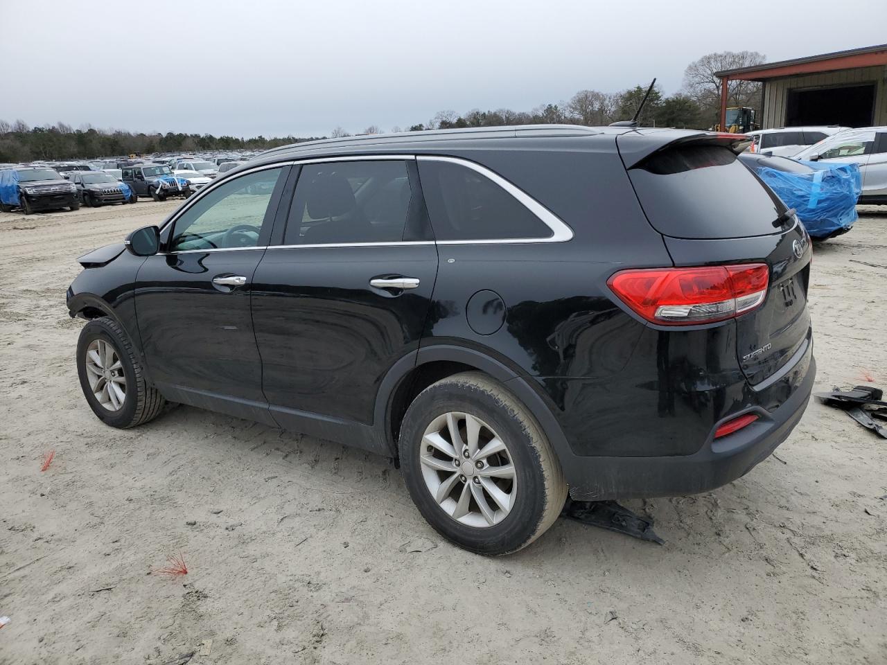 2017 Kia Sorento - Image 2