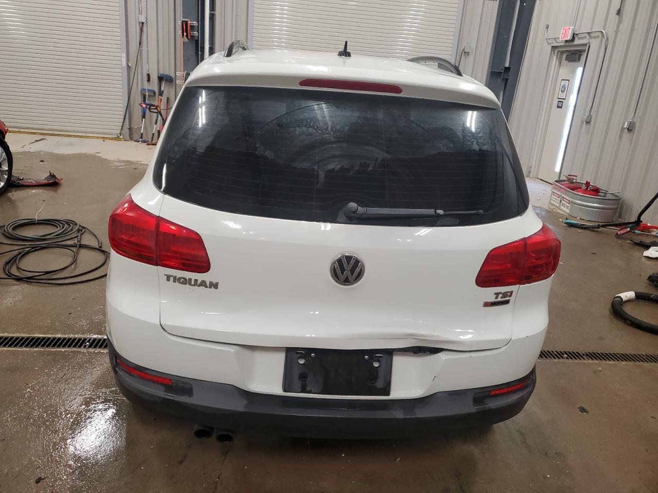 2016 Volkswagen Tiguan - Image 6