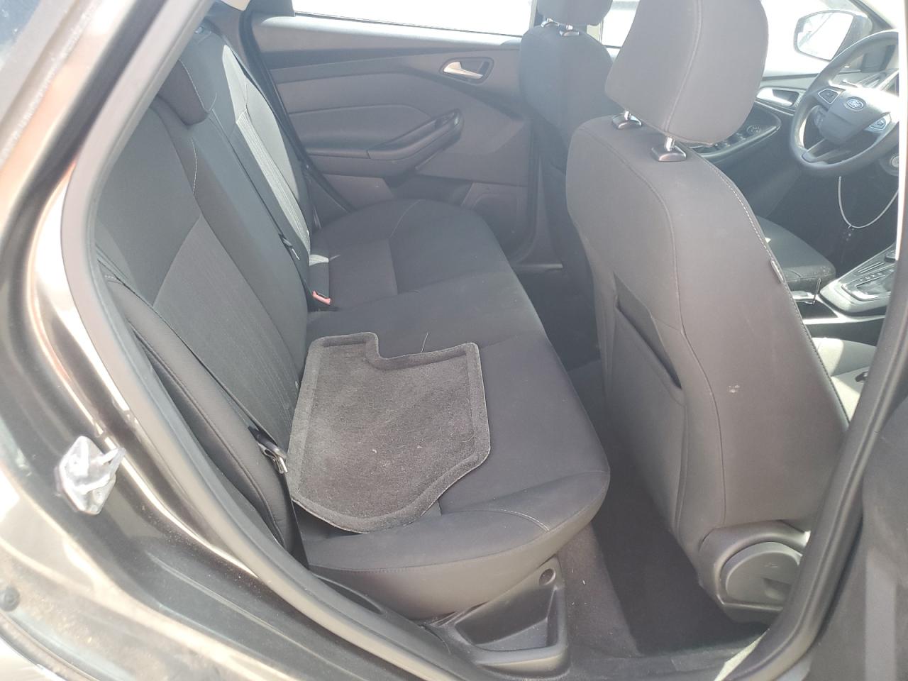 2016 Ford Focus - Image 10