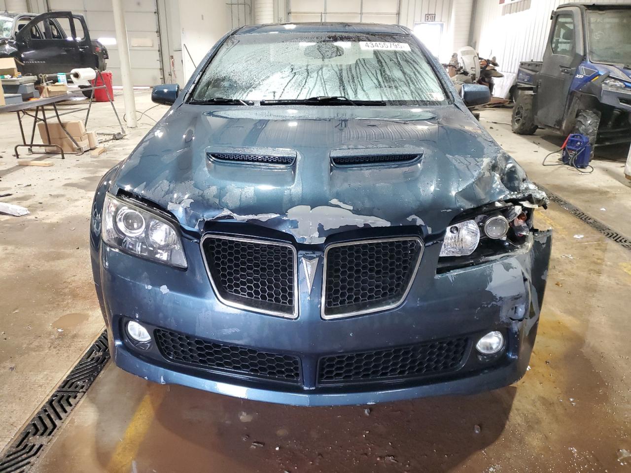 2009 Pontiac G8 - Image 5