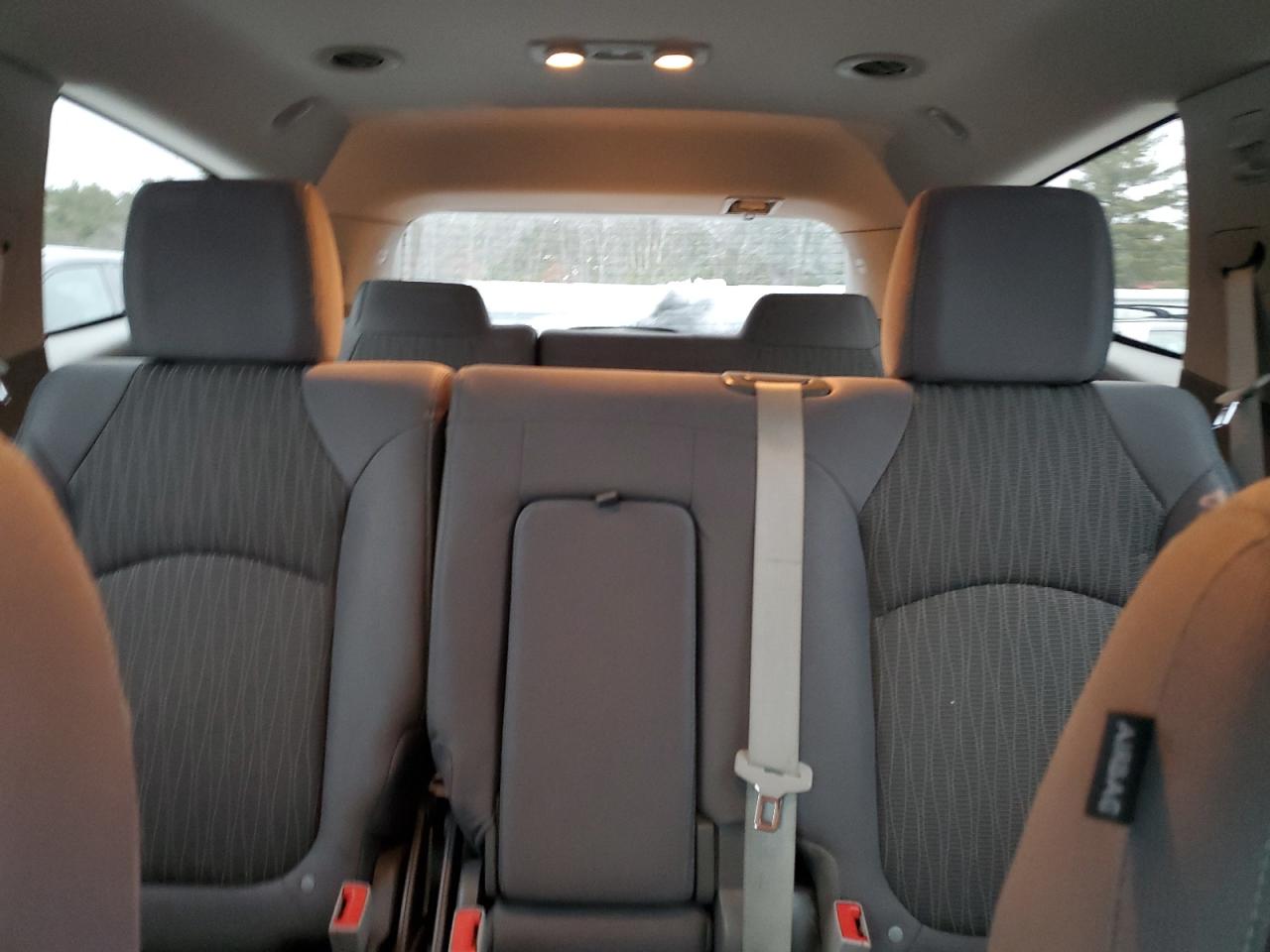 2016 Chevrolet Traverse - Image 10
