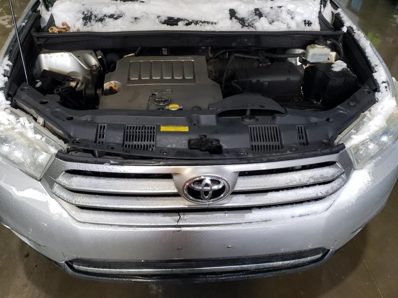 2011 Toyota Highlander - Image 12