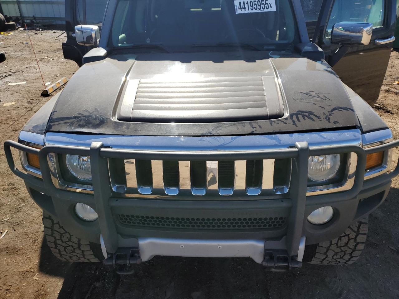 2008 Hummer H3 - Image 12
