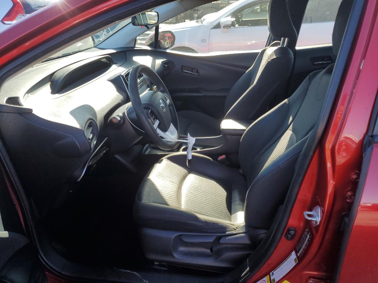 2017 Toyota Prius - Image 7