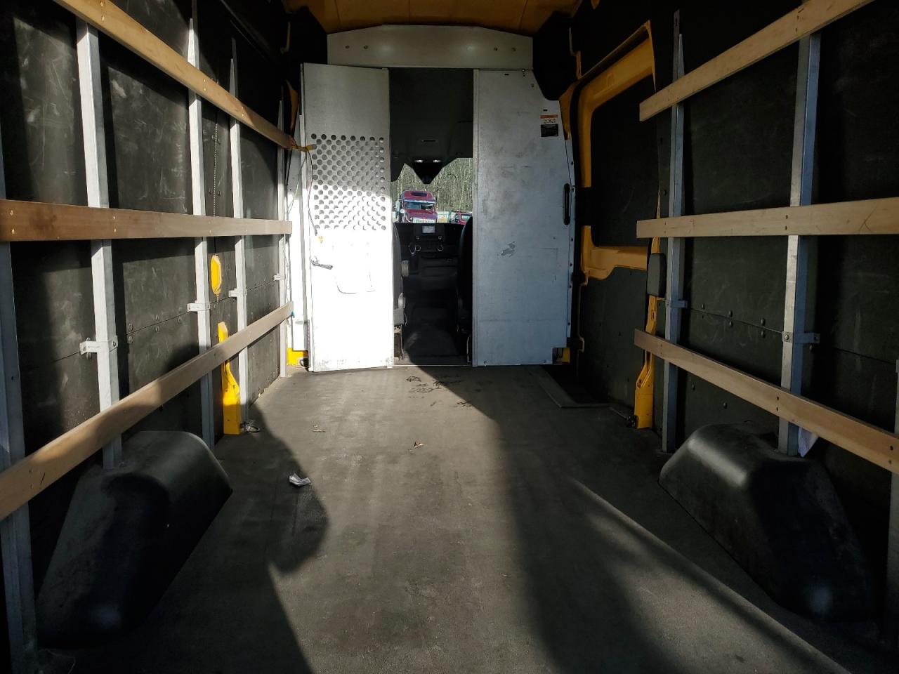 2021 Ford Transit - Image 10