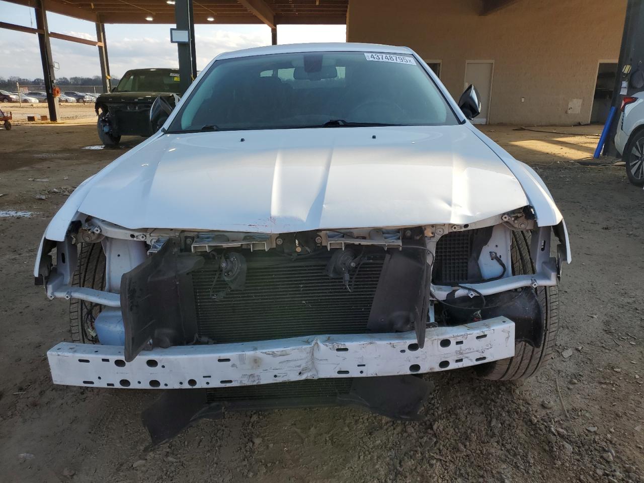 2019 Chrysler 300 - Image 5
