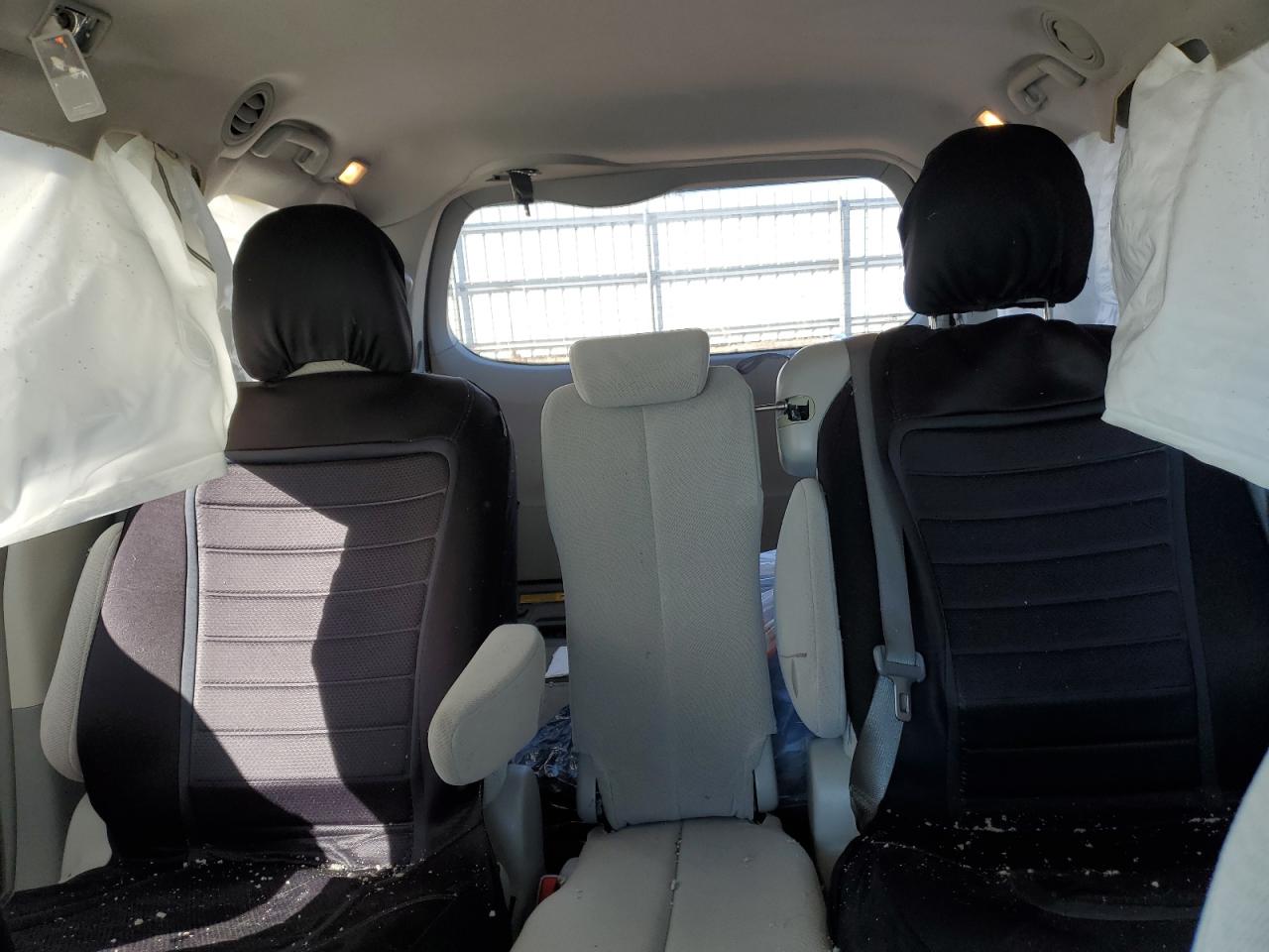 2013 Toyota Sienna - Image 10