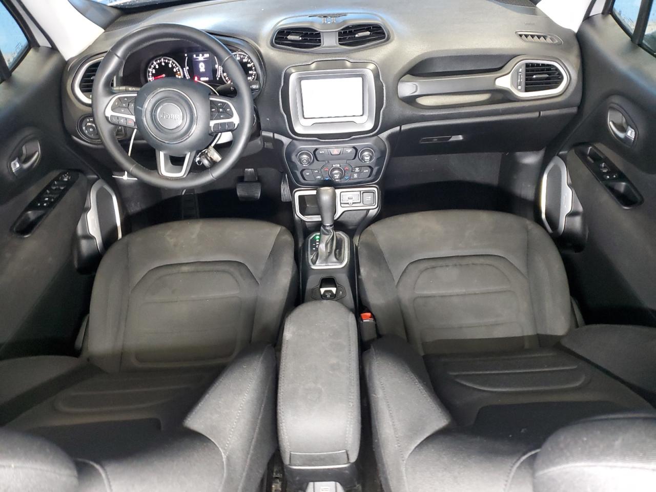 2020 Jeep Renegade - Image 8