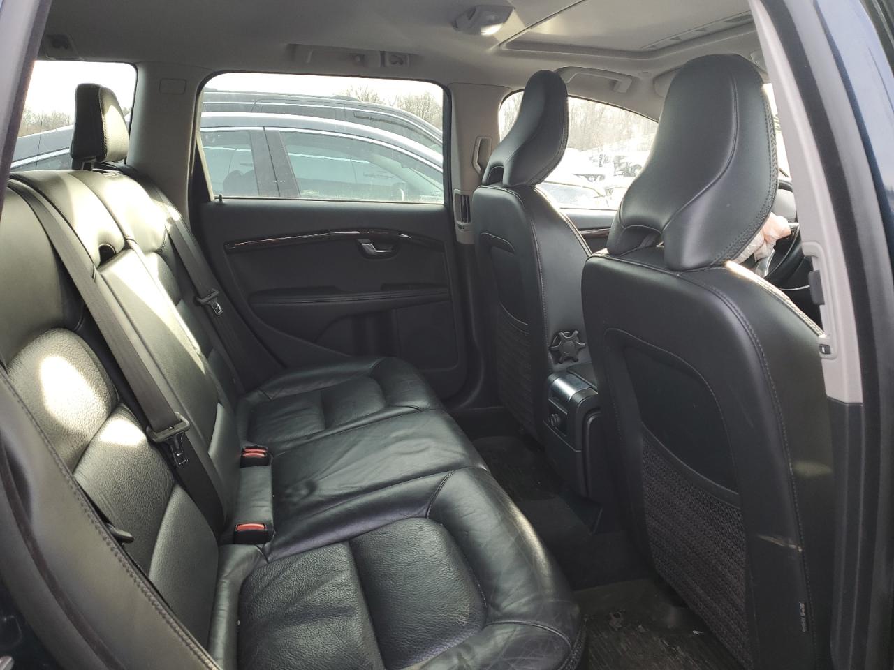 2014 Volvo XC70 - Image 10