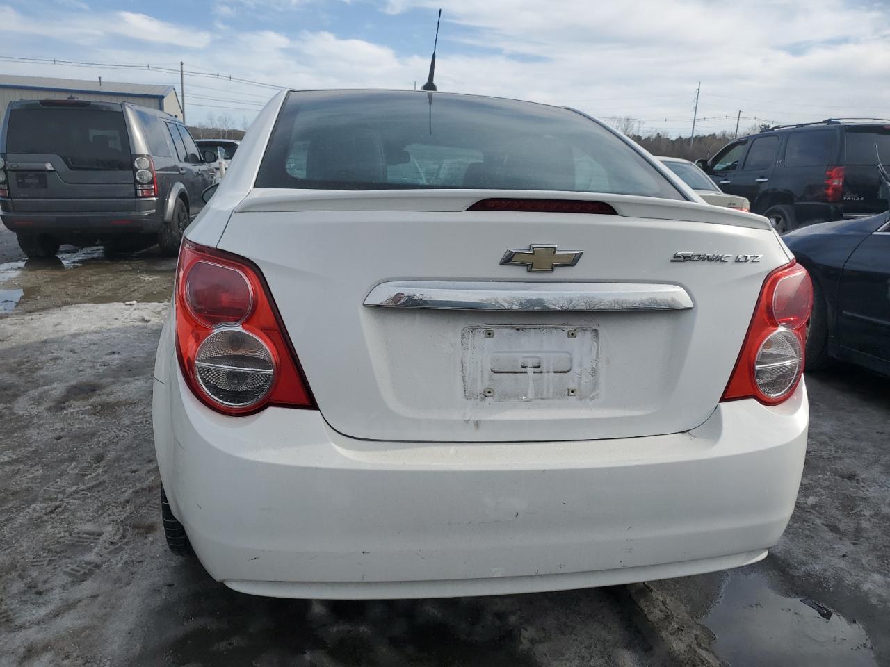 2013 Chevrolet Sonic - Image 6