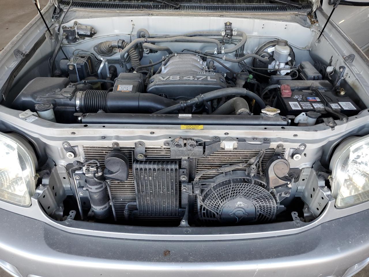 2003 Toyota Sequoia - Image 12