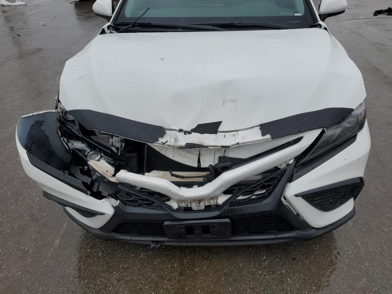 2021 Toyota Camry - Image 11