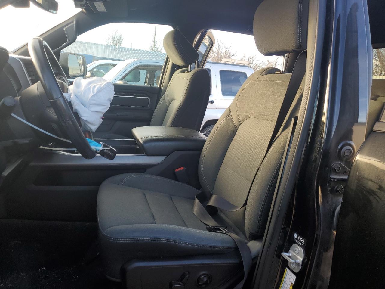 2021 RAM 1500 - Image 7