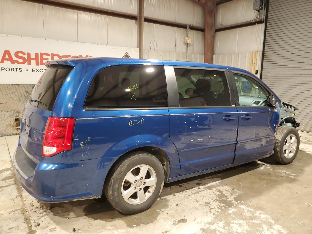 2011 Dodge Caravan - Image 3