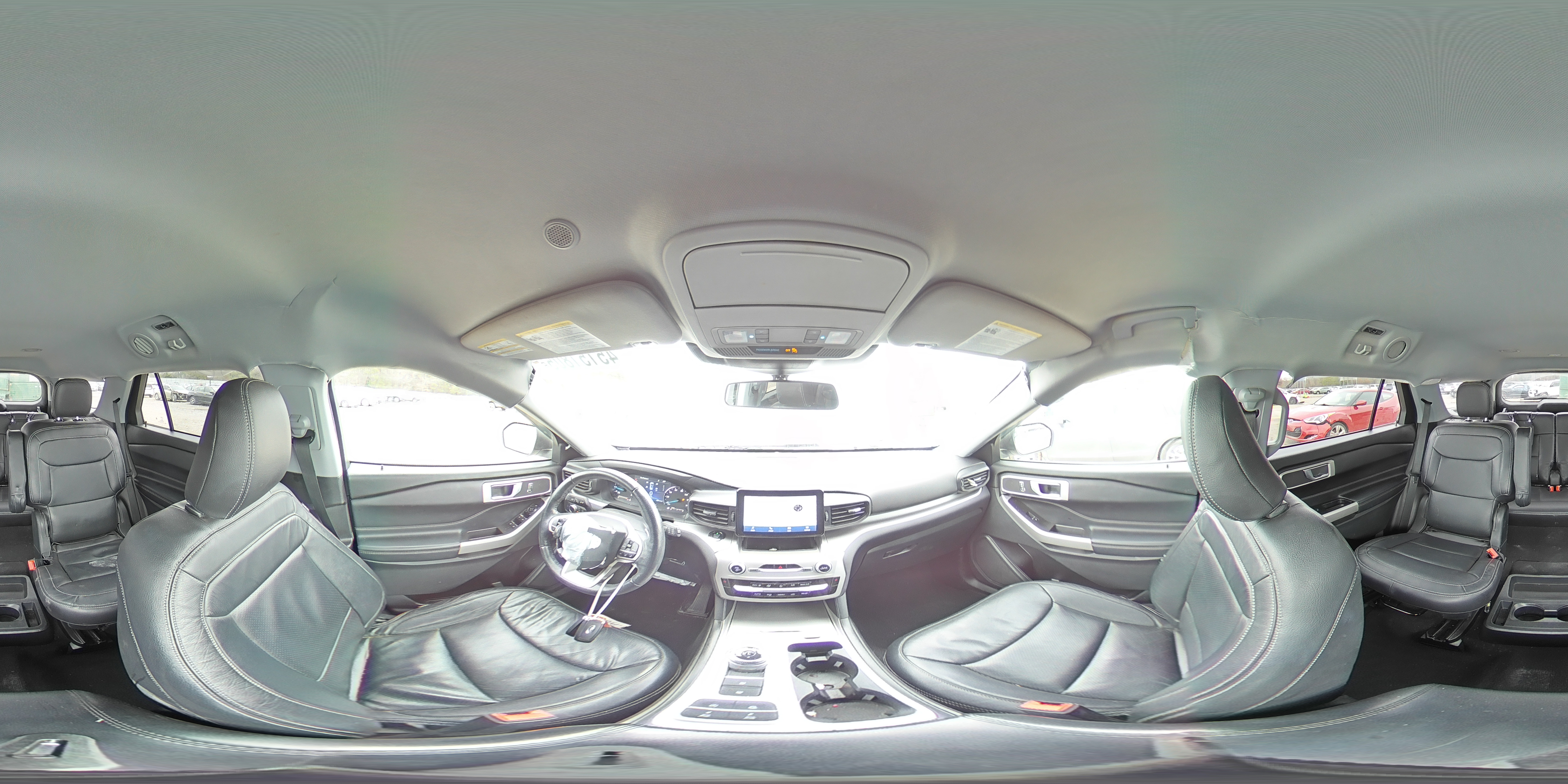 2021 Ford Explorer - Image 13