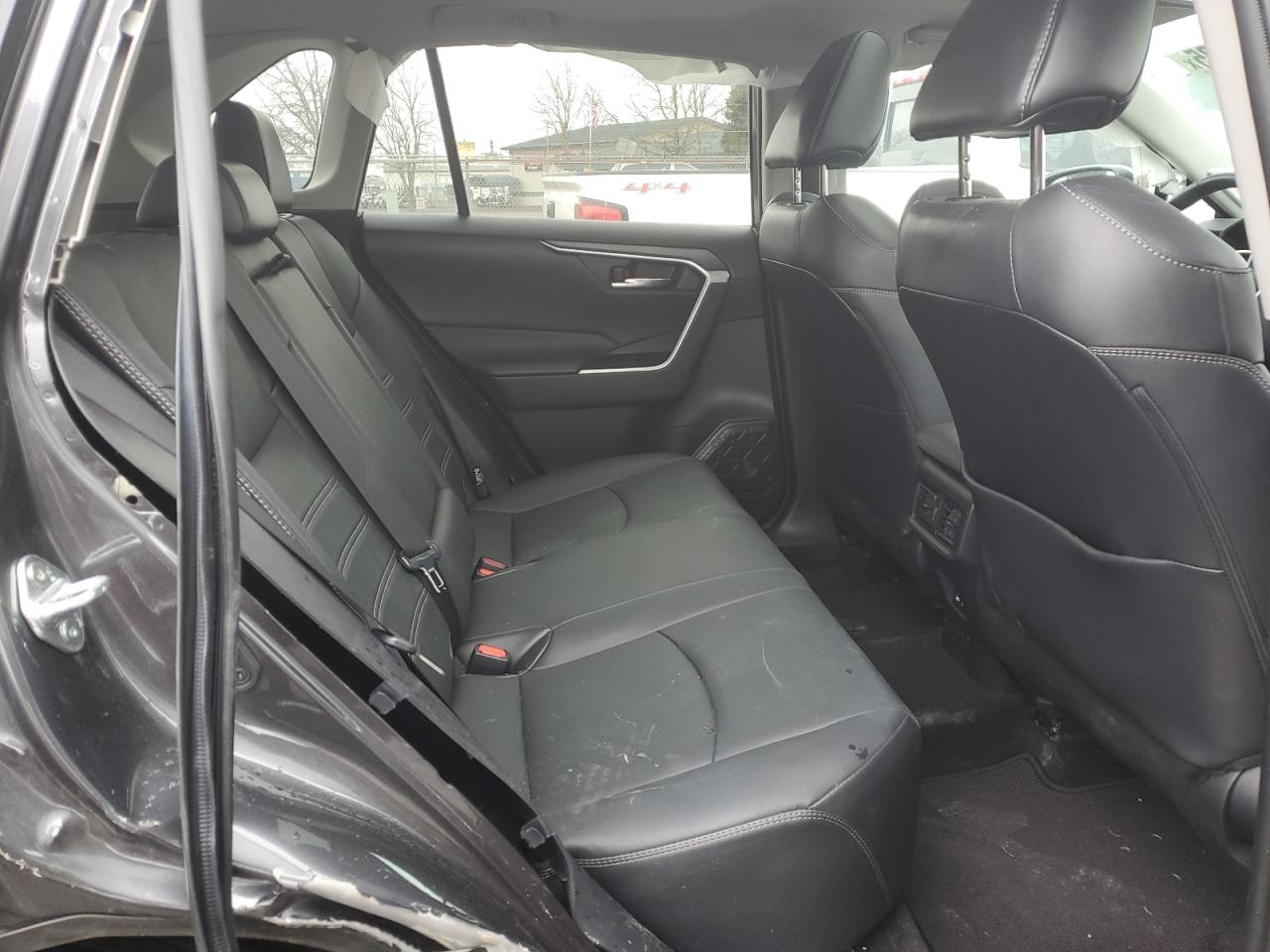 2021 Toyota RAV 4 - Image 11