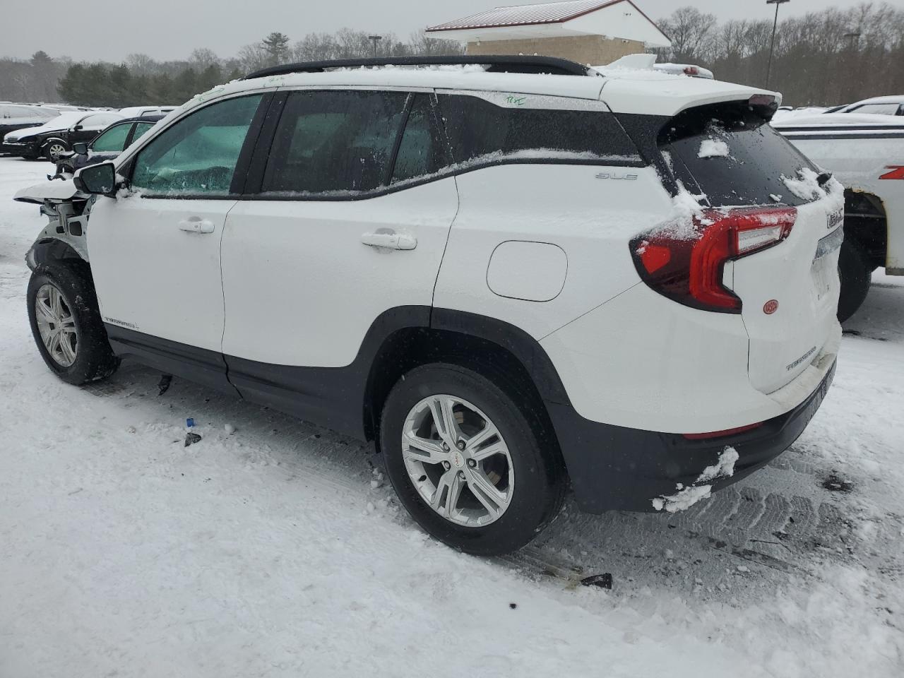 2022 GMC Terrain - Image 2