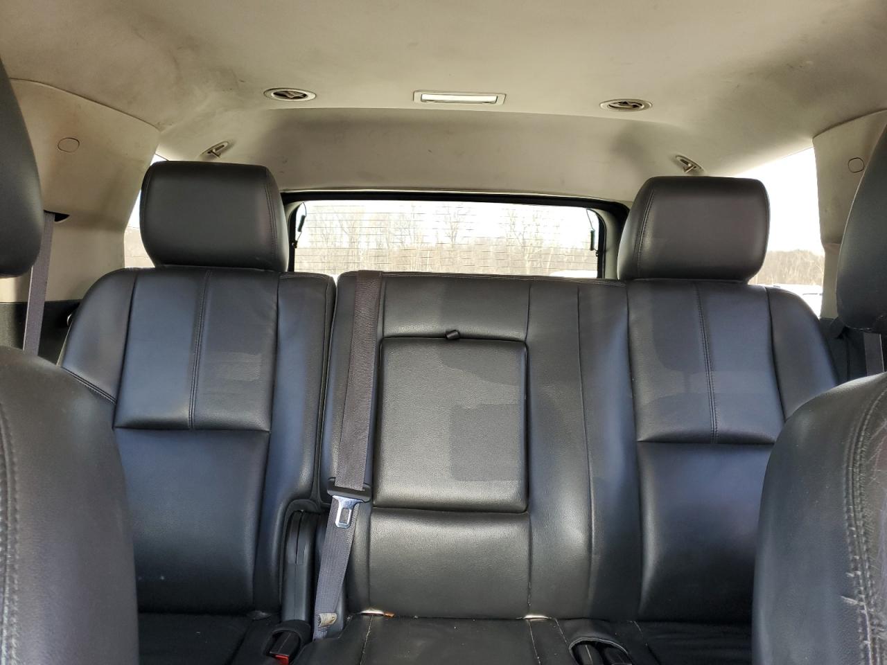 2013 GMC Yukon - Image 10