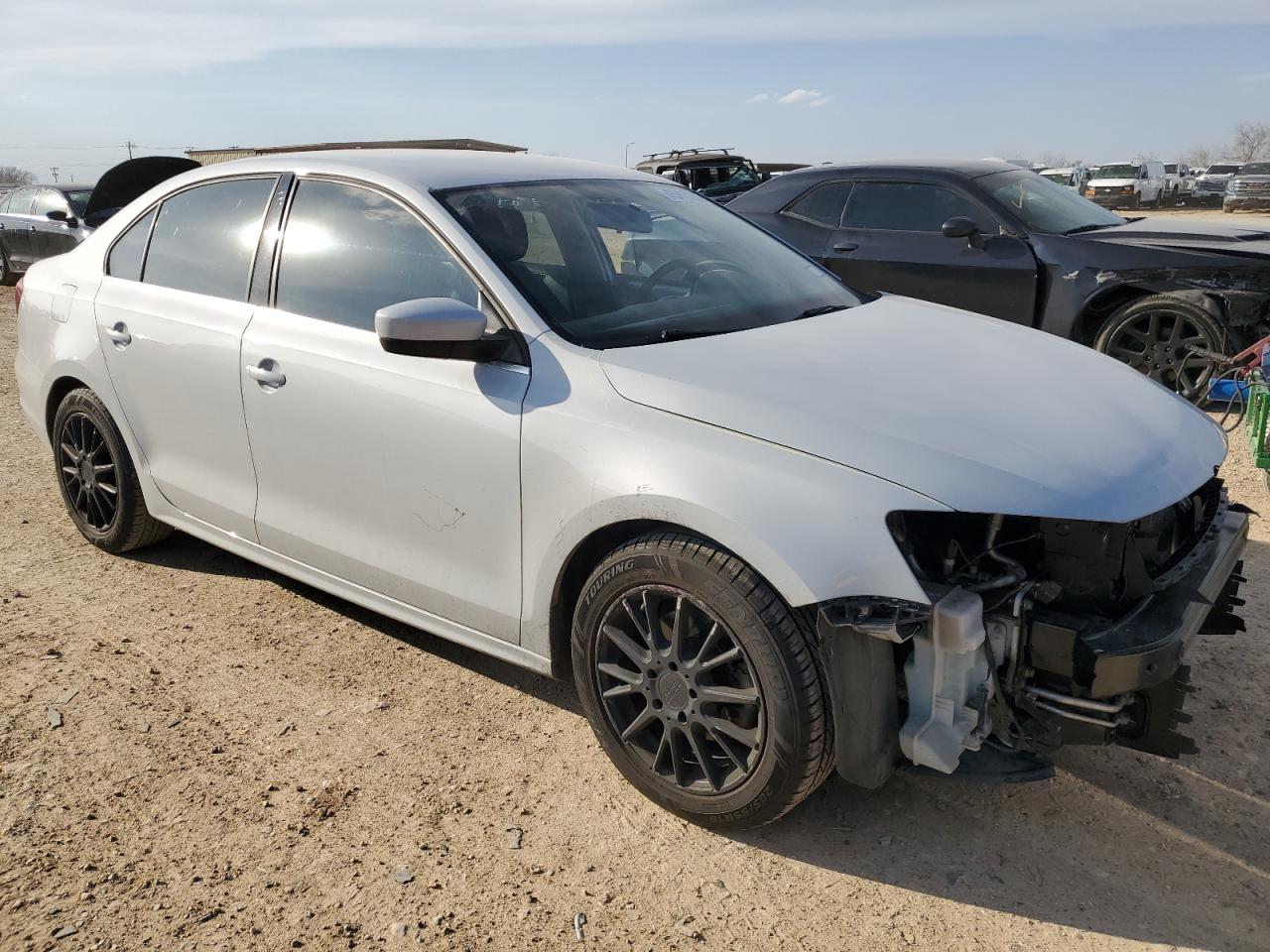 2017 Volkswagen Jetta - Image 4