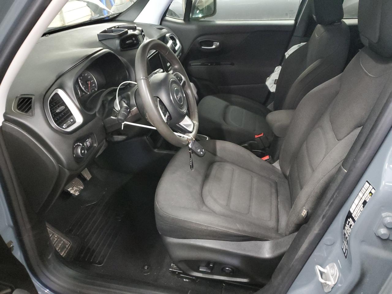 2018 Jeep Renegade - Image 6