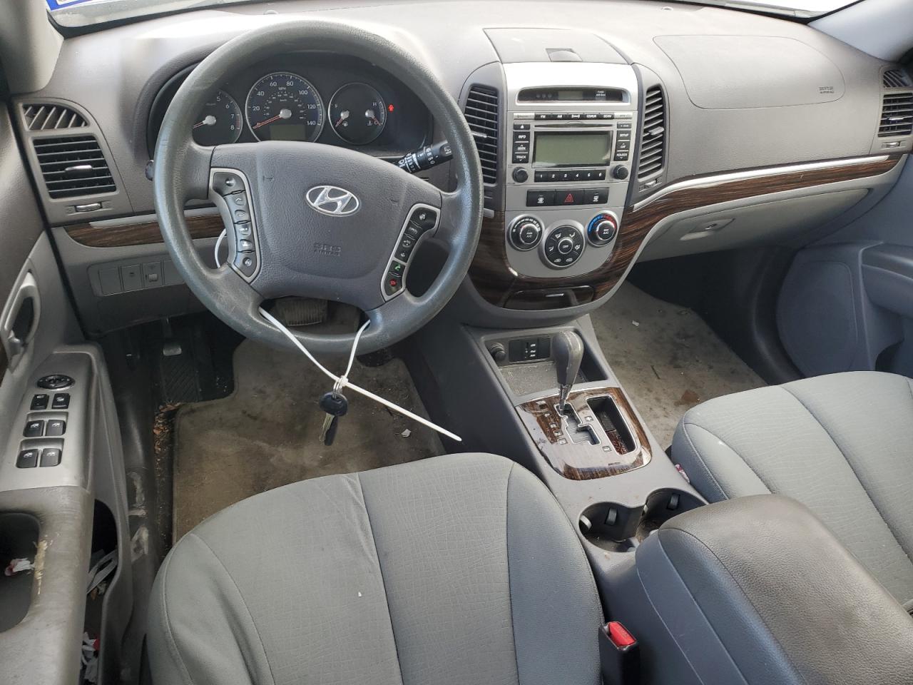 2011 Hyundai Santa Fe - Image 8