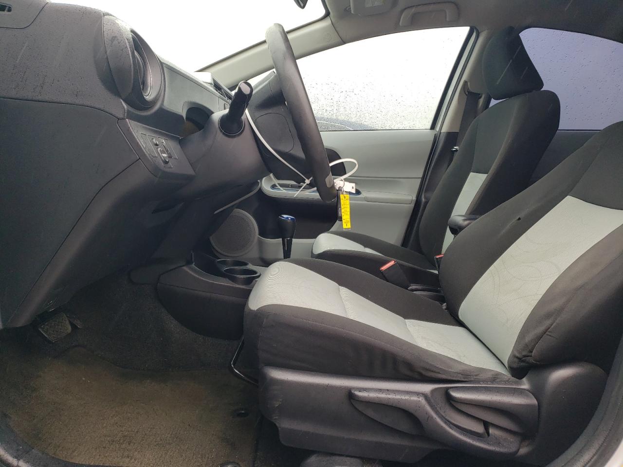 2012 Toyota Prius - Image 7