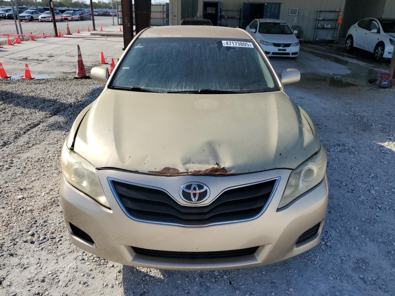 2010 Toyota Camry - Image 5