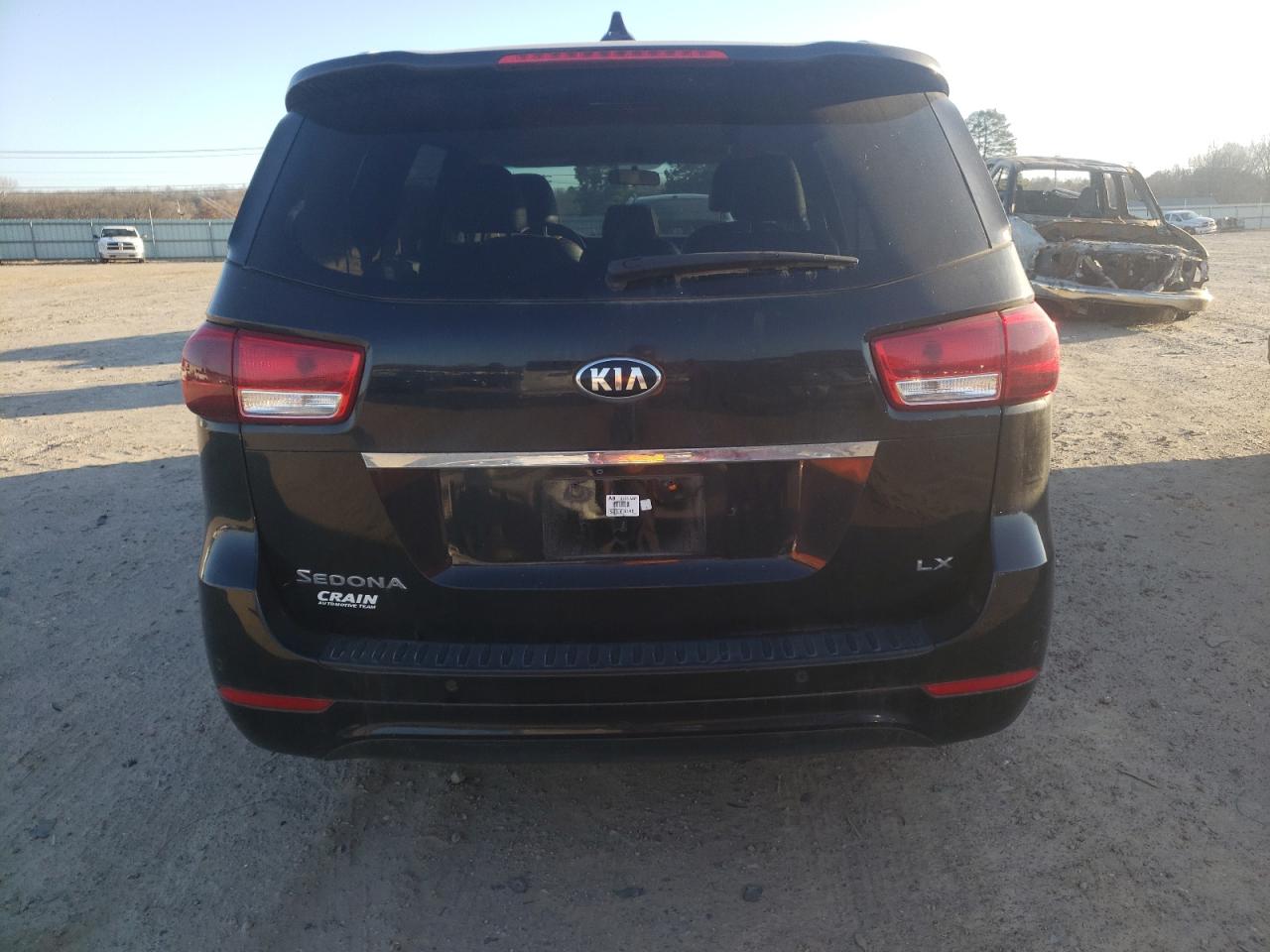 2017 Kia Sedona - Image 6