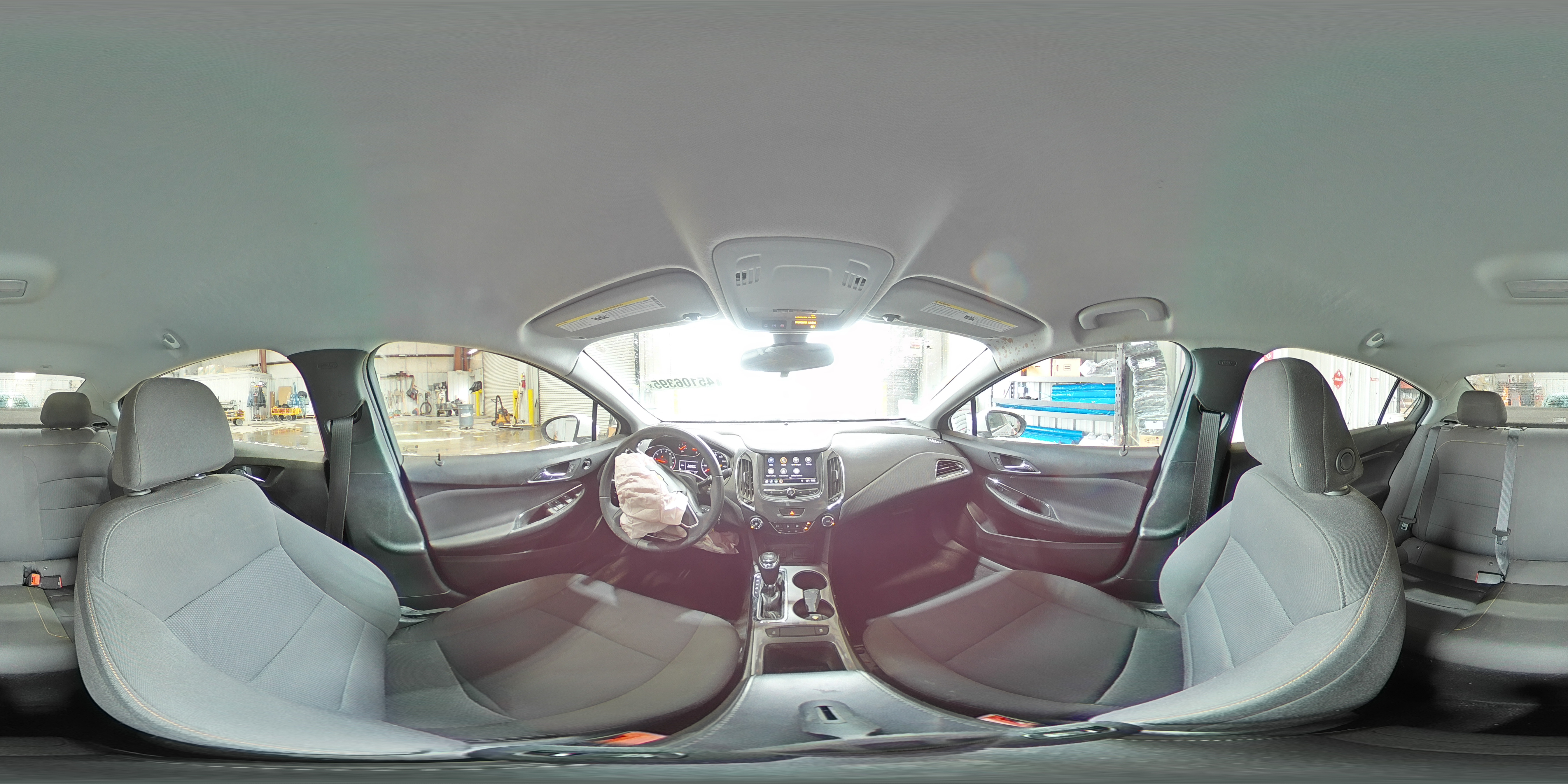 2019 Chevrolet Cruze - Image 13