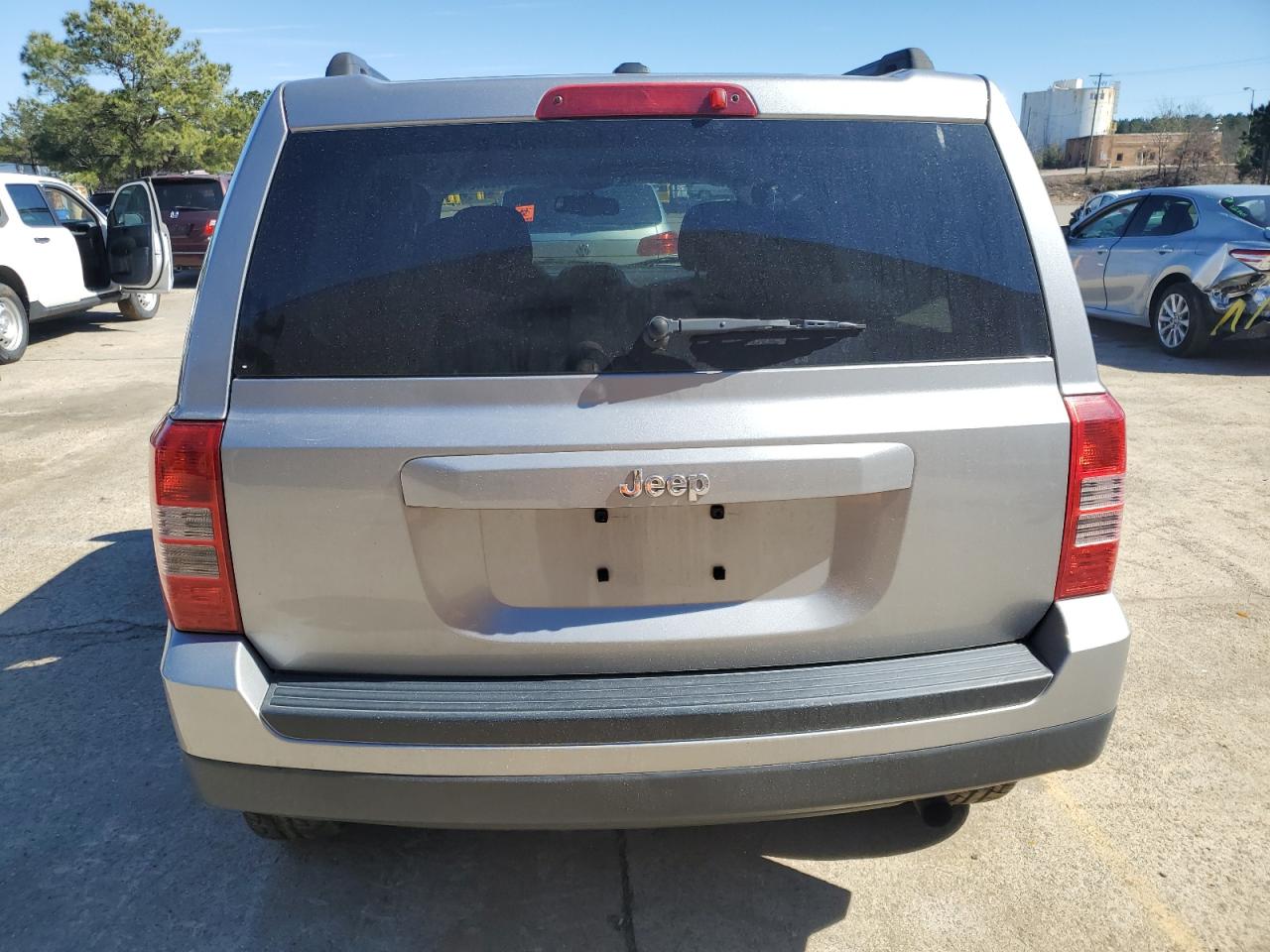 2016 Jeep Liberty (Patriot) - Image 6