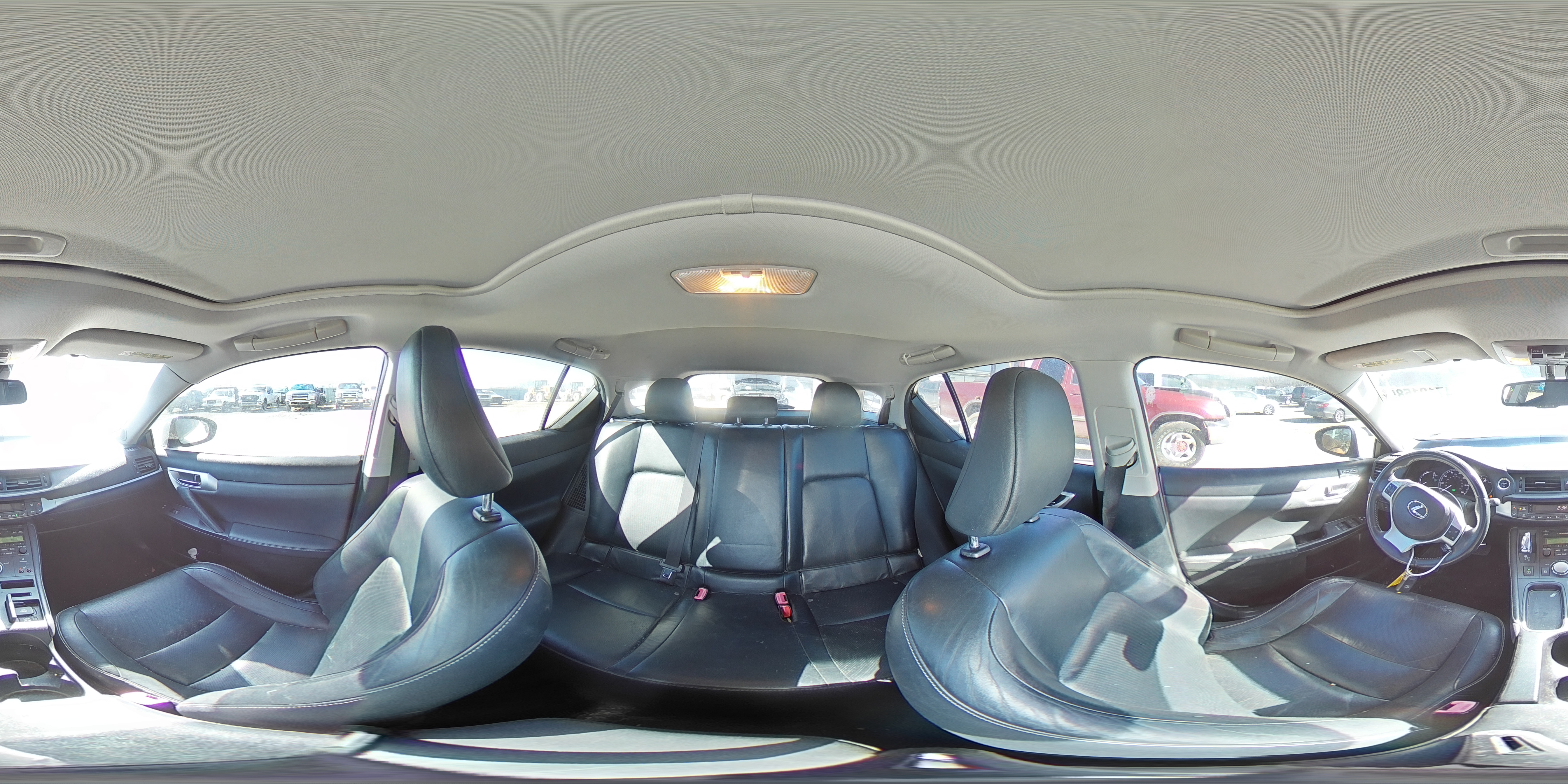 2011 Lexus CT - Image 13