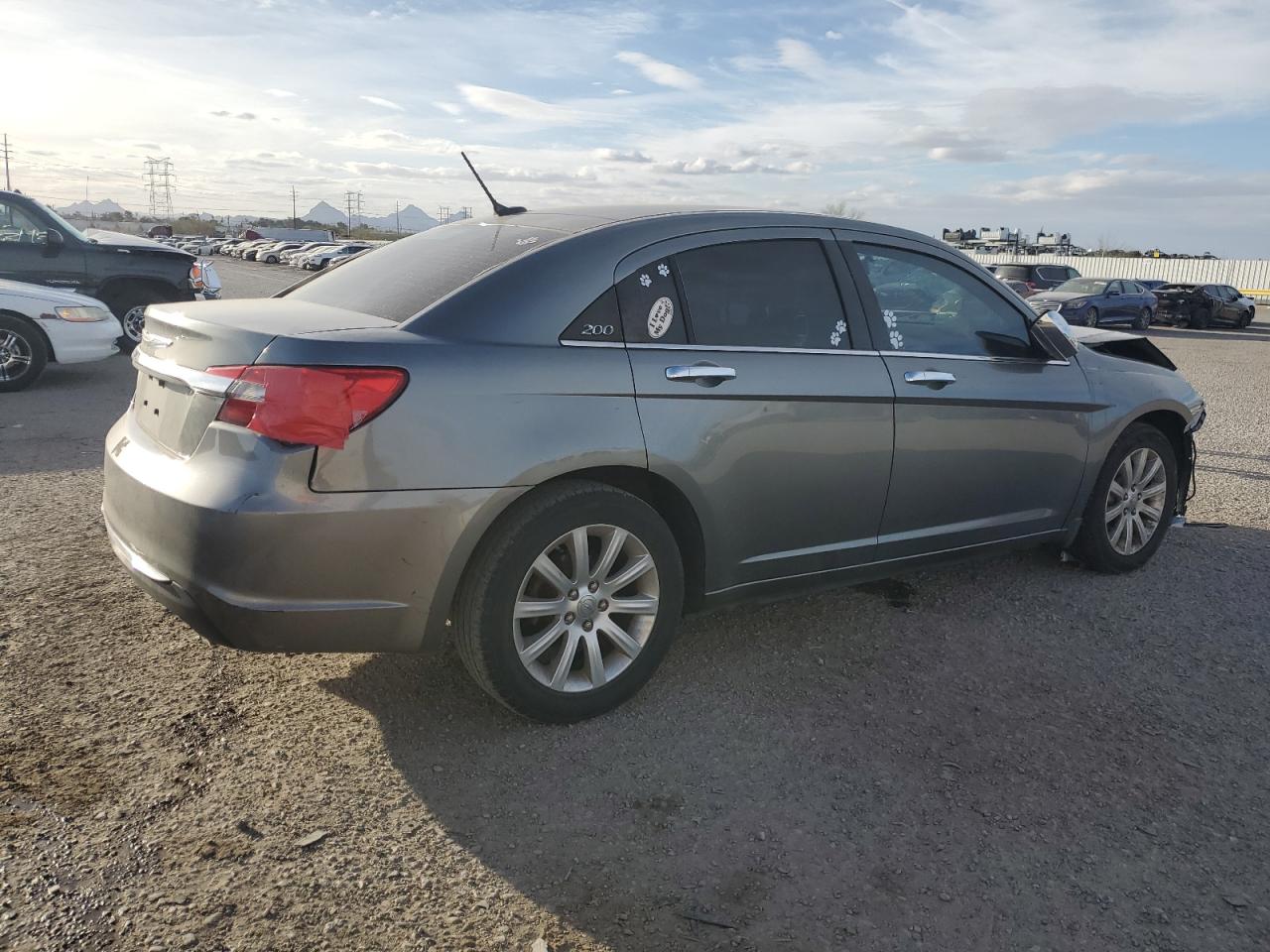 2013 Chrysler 200 - Image 3