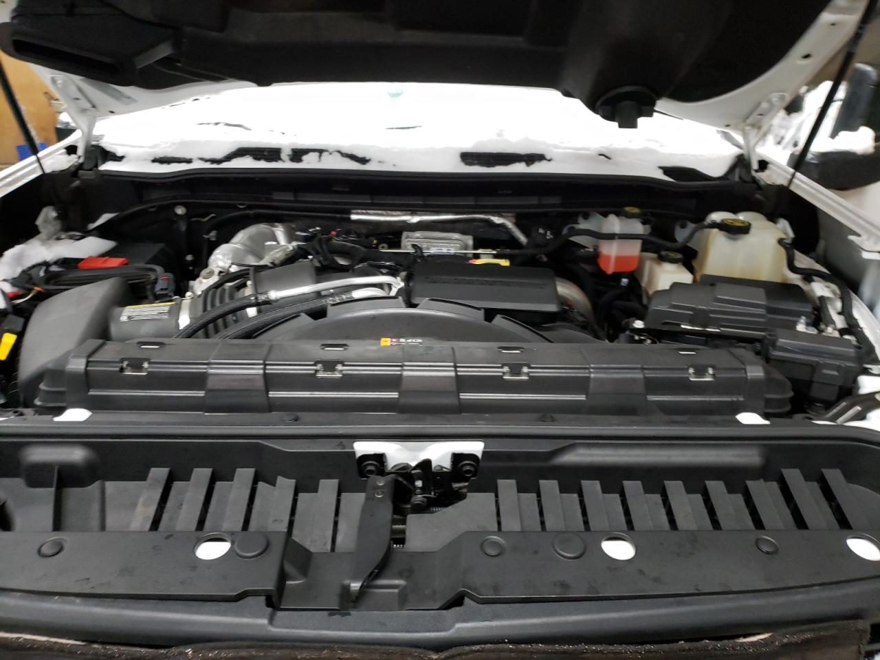 2022 Chevrolet Silverado - Image 11