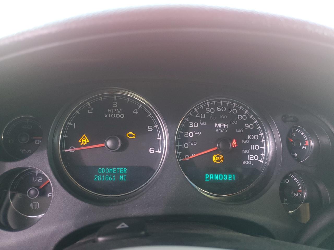 2007 Chevrolet Silverado - Image 9