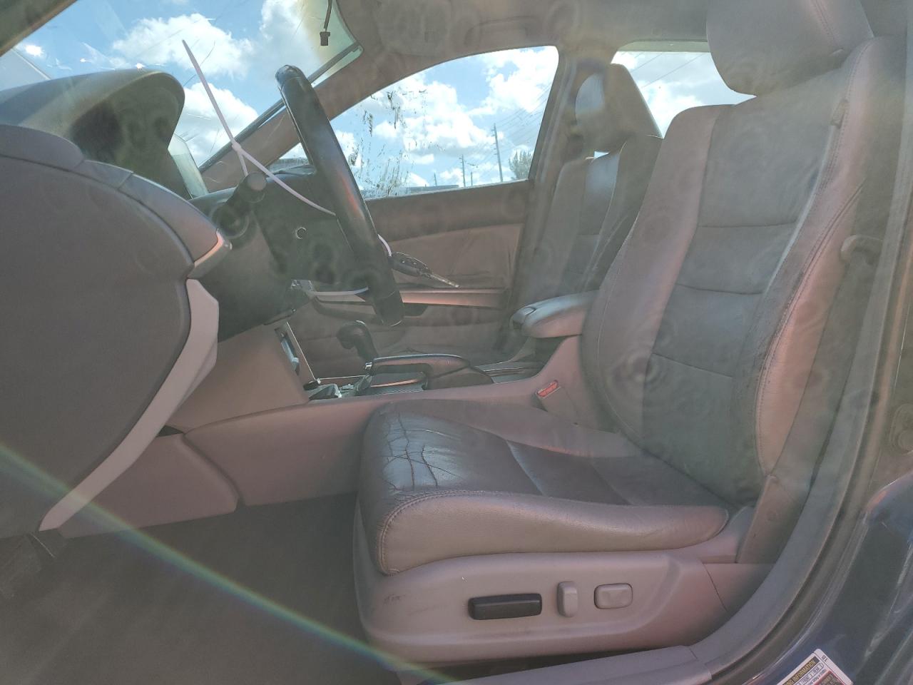 2009 Honda Accord - Image 7