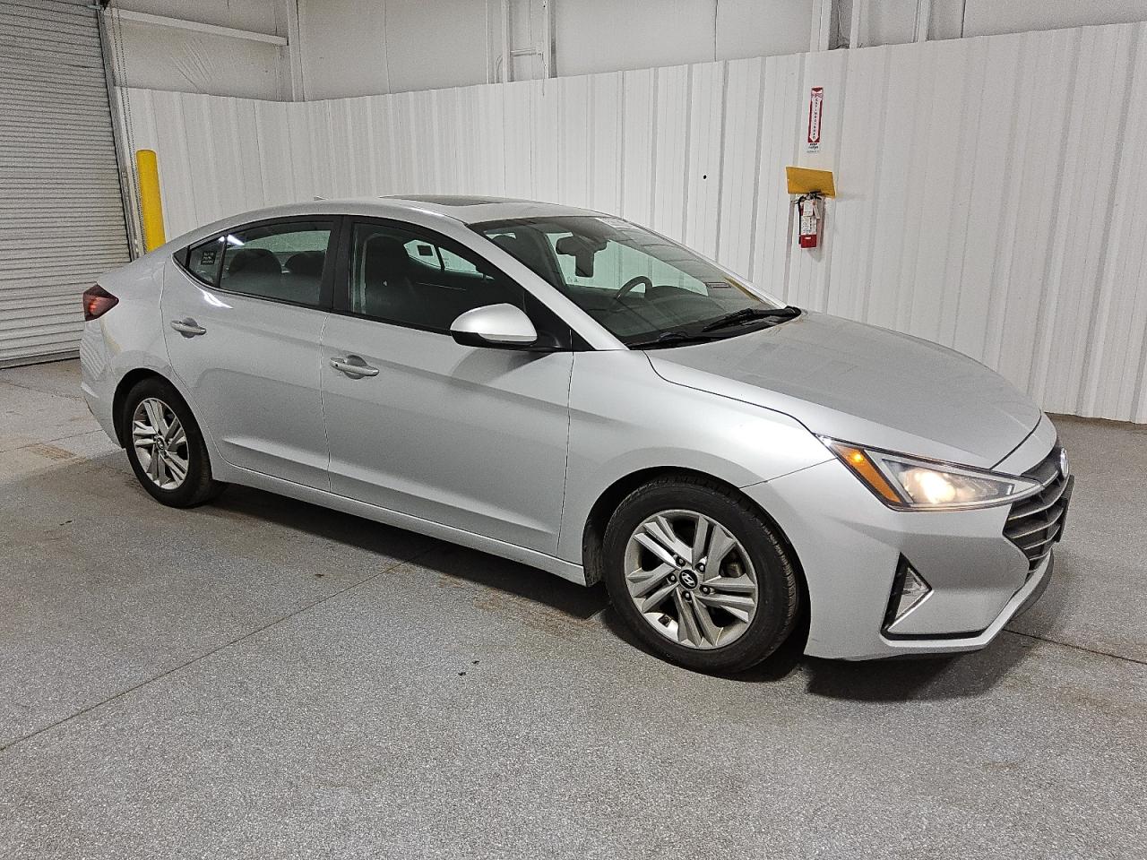 2019 Hyundai Elantra - Image 4