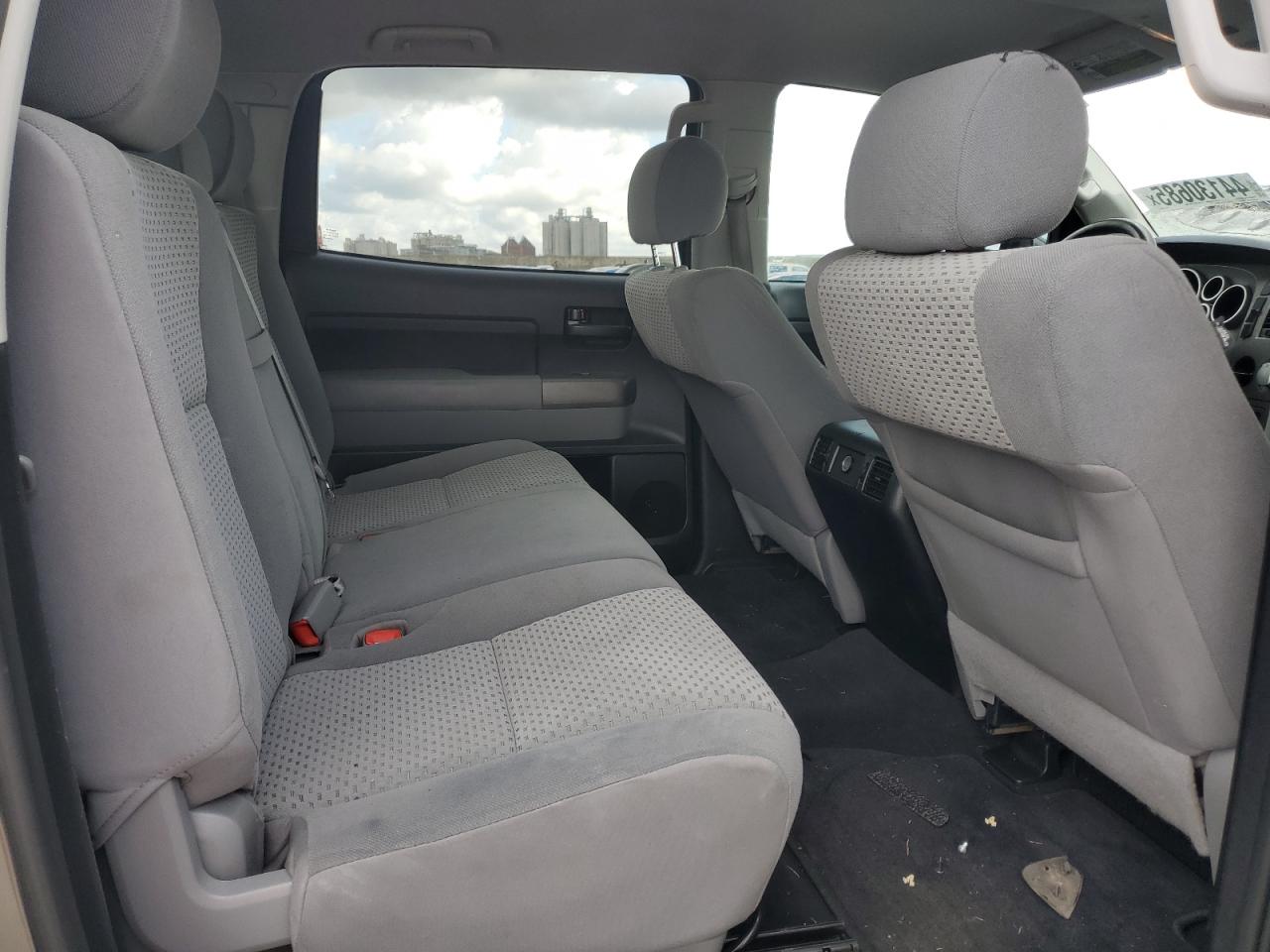 2013 Toyota Tundra - Image 10
