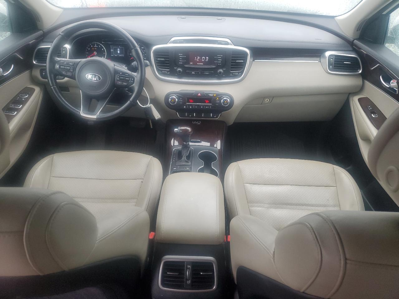 2016 Kia Sorento - Image 8