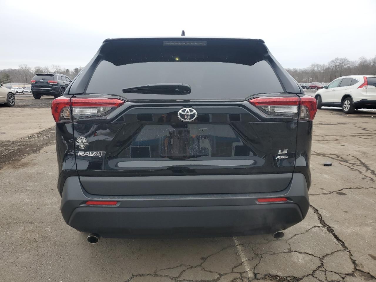 2024 Toyota RAV 4 - Image 6