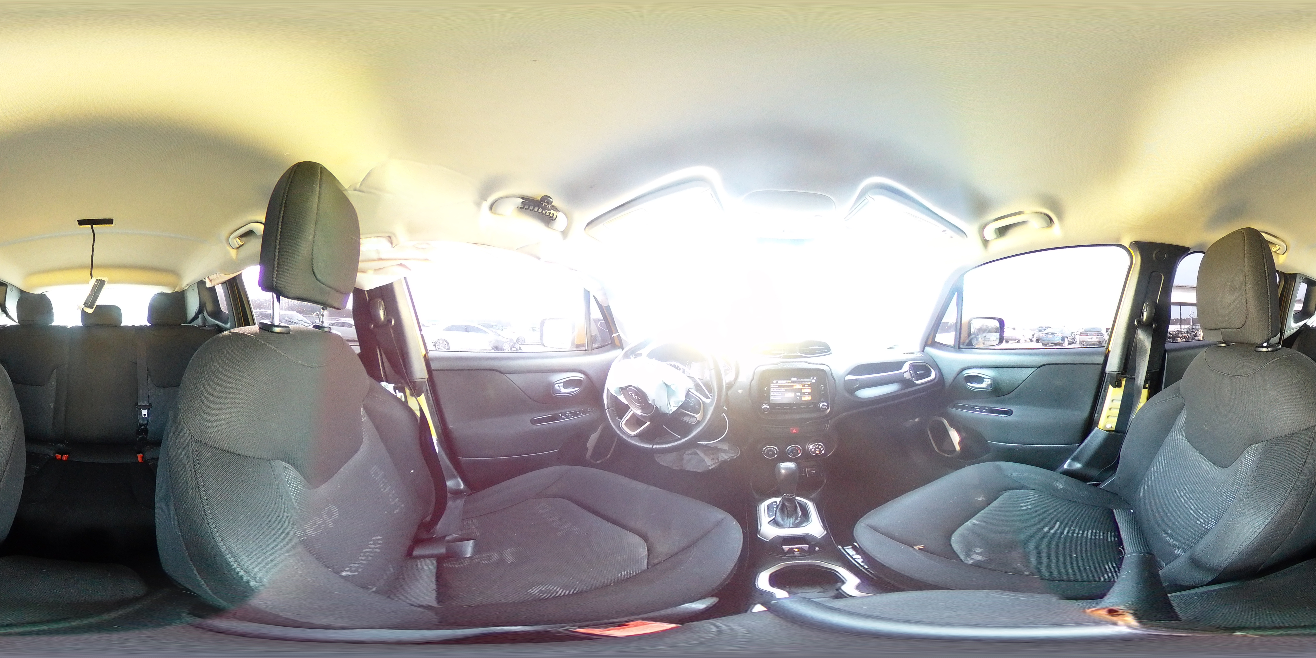 2015 Jeep Renegade - Image 14