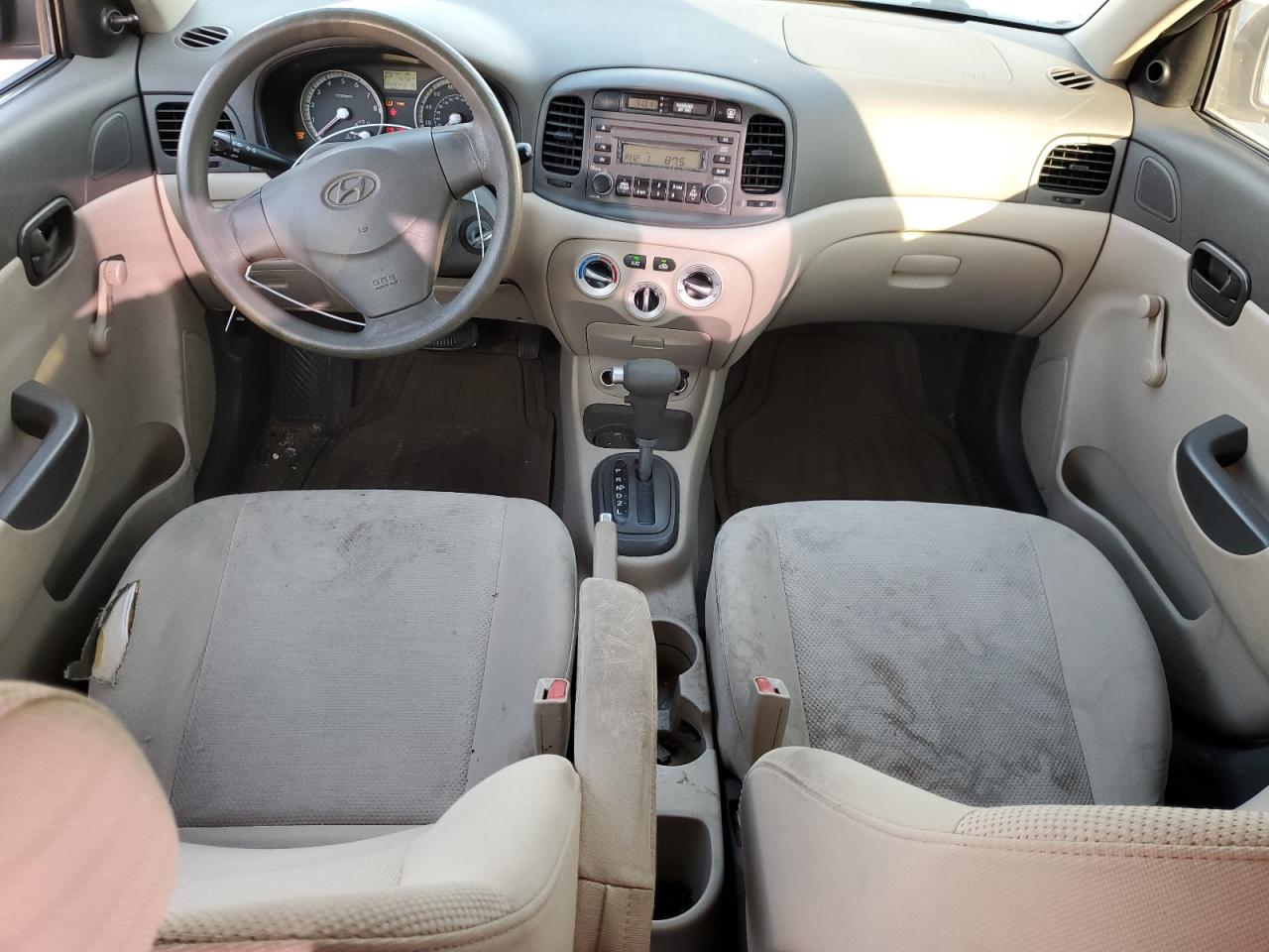 2008 Hyundai Accent - Image 8