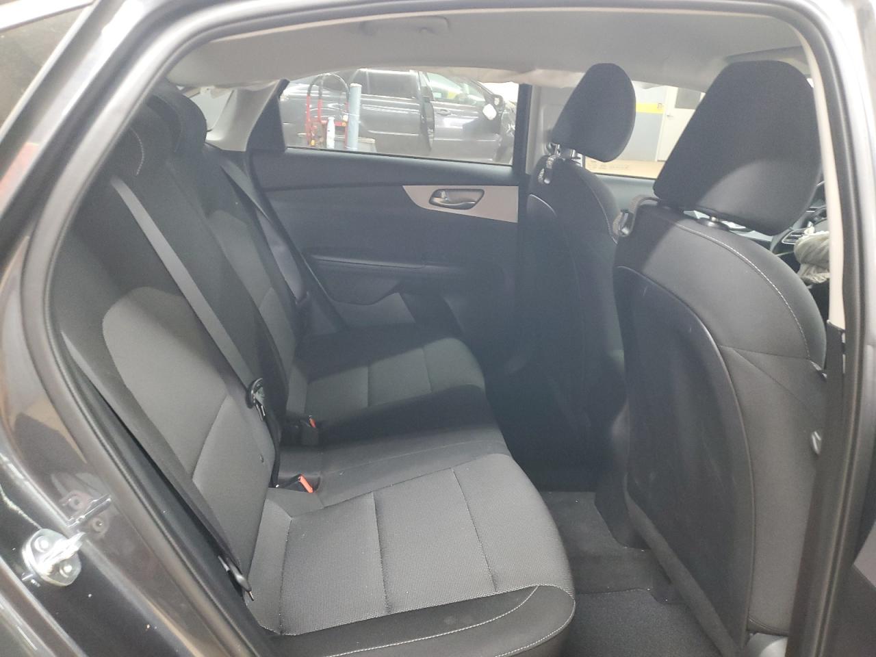 2024 Kia Forte - Image 10