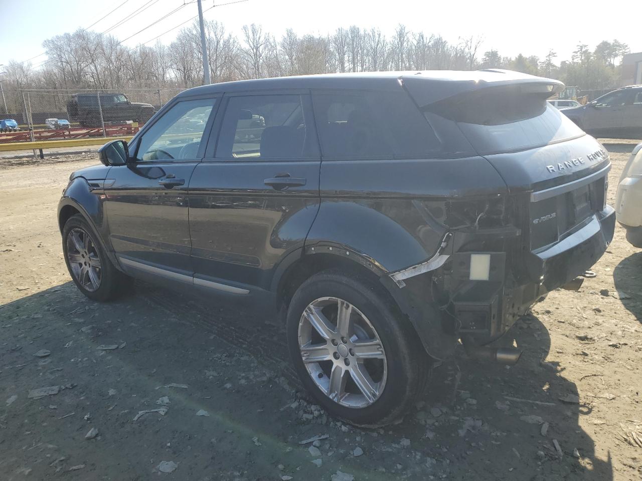 2015 Land Rover Range Rover - Image 2