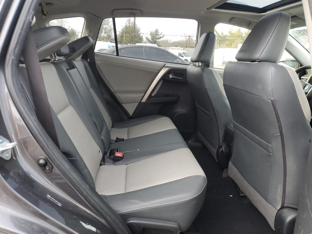 2013 Toyota RAV 4 - Image 11
