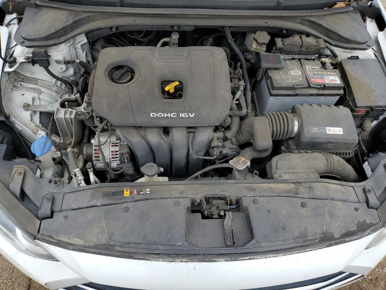 2018 Hyundai Elantra - Image 13