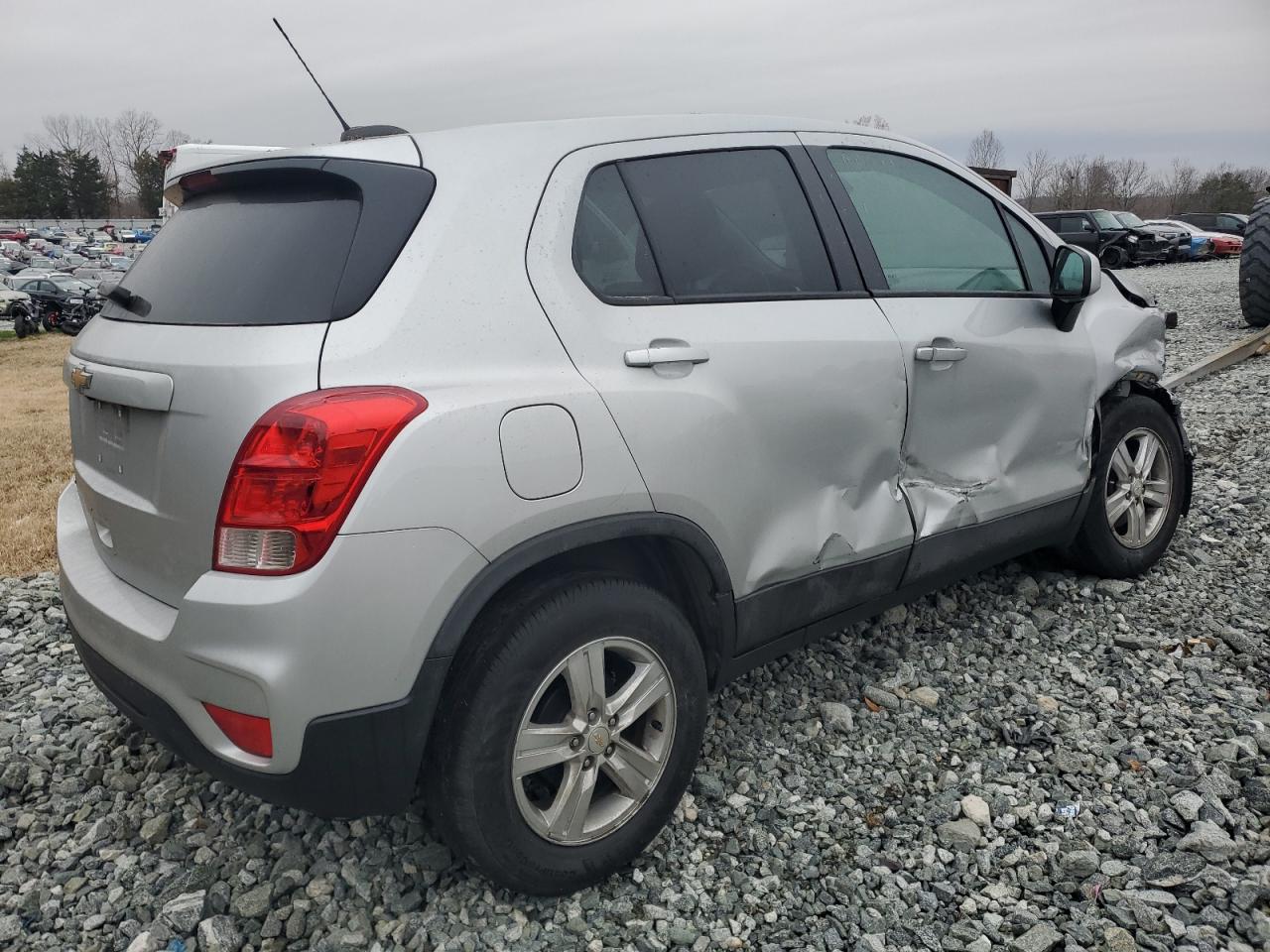 2022 Chevrolet Trax - Image 3